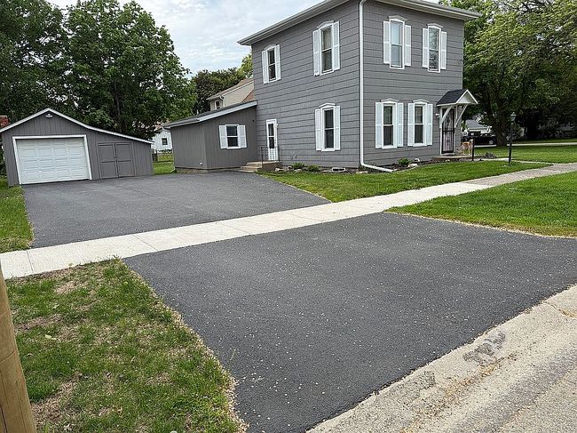 Image of 310 N 3rd St