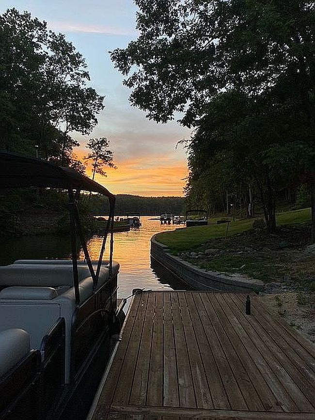 Photo of 411 Columbine Dr, Jacksons Gap, AL