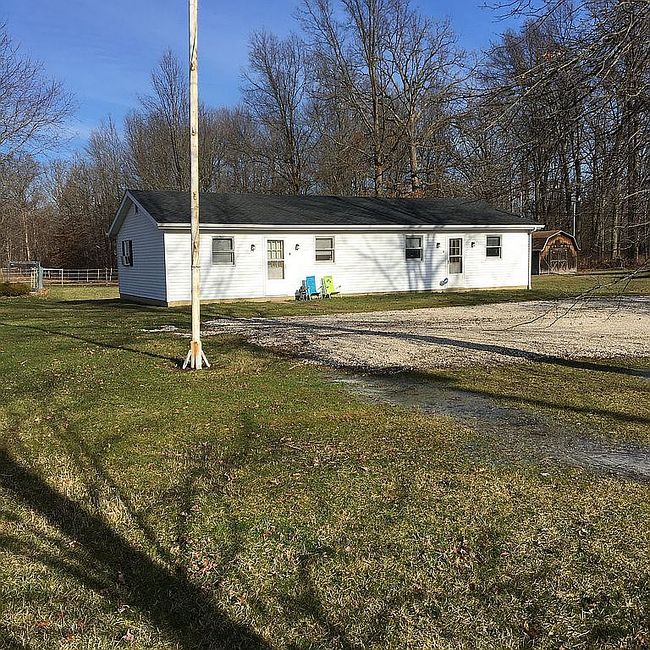 Photo of 18186 Mahoning Ave, Lake Milton, OH