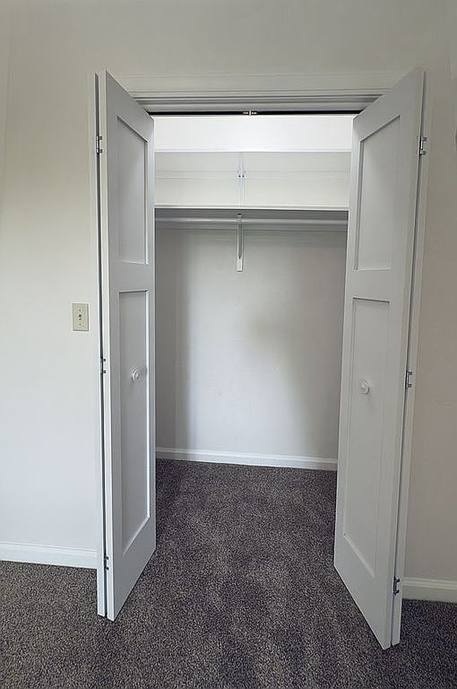 Photo of 330 Valley Dr #2, Geneseo, IL