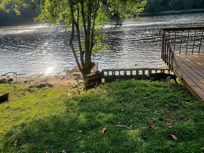 Photo of 11 Riveredge Ln, Phillipsburg, NJ