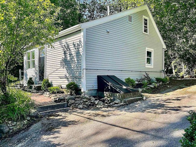 Photo of 103 Forest Rd, Lyndeborough, NH
