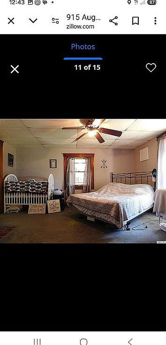 Photo of 915 Augusta Rd, Carthage, IL