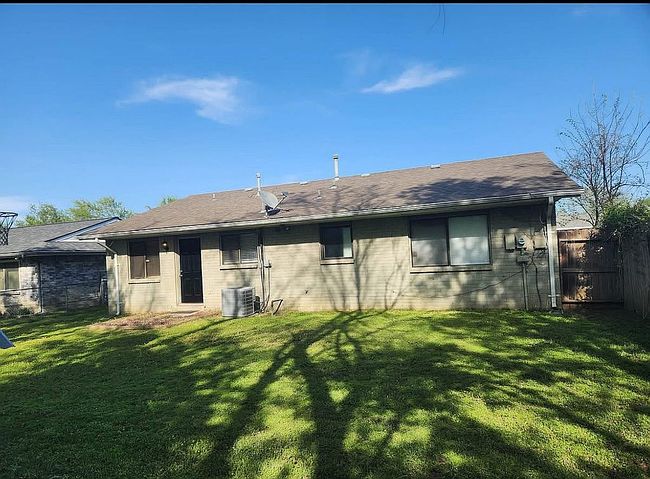 Image of 6110 N Wheeling Ave