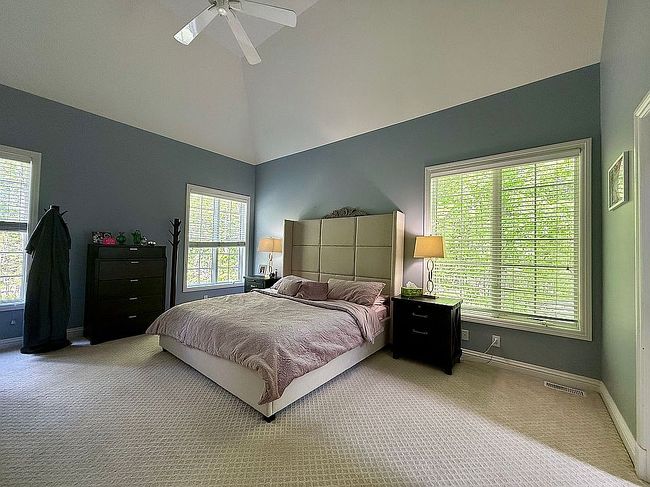 Photo of 8255 Shady Brook Ln, Flushing, MI