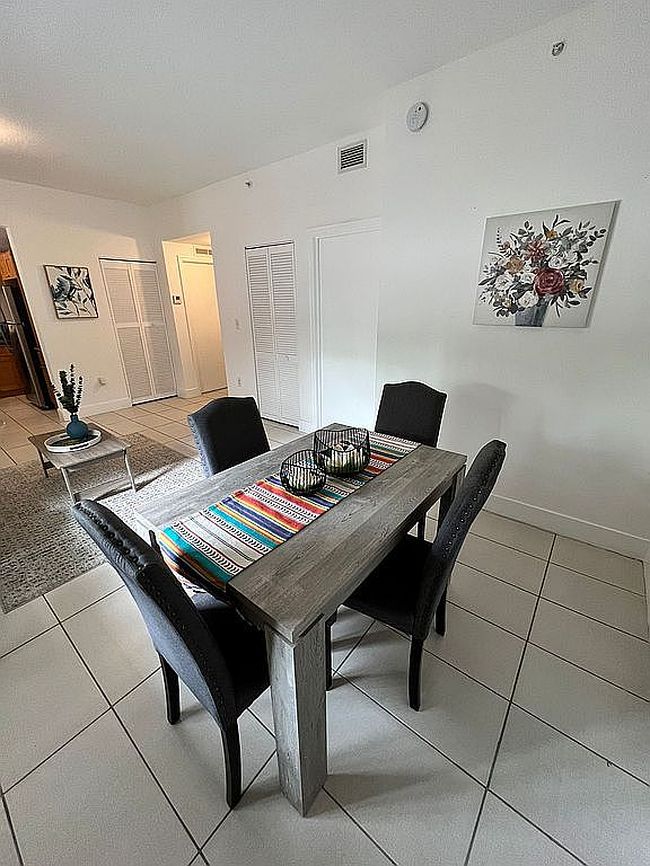 Additional photo 1 of property located at 750 Sw 2nd St