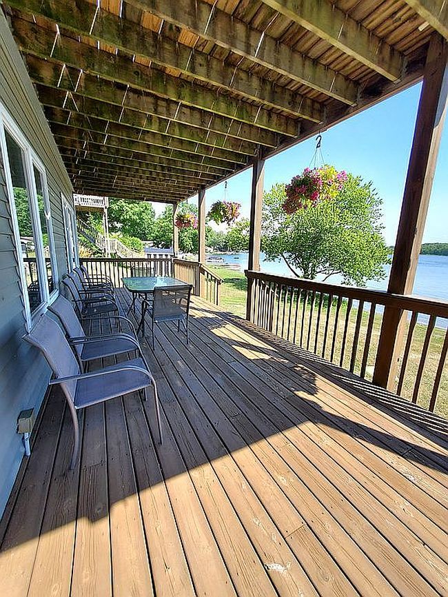 Image of 3718 Peterson Dr