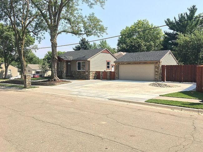 Additional photo 1 of property located at 1745 Stockwell St