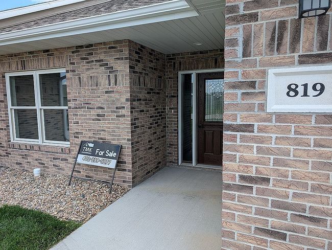 Photo of 819 Meadow St, Beatrice, NE