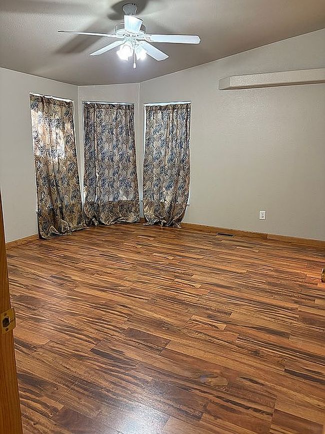 Photo of 1802 E M St, Torrington, WY