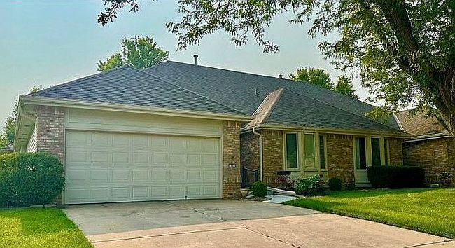 2331 N 133rd Cir, Omaha, NE