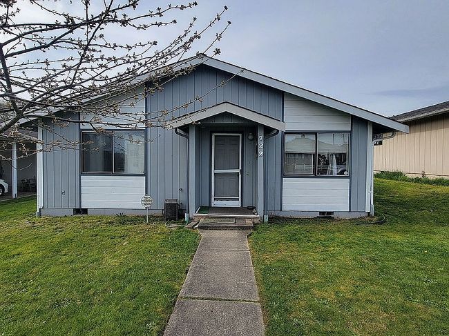 Image of 722 W 6th St
