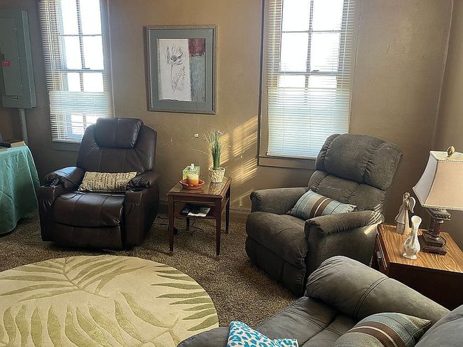 Preview of property located at 402 N Oak Ave