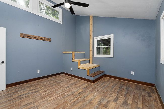 Photo of 114 Whisper Wood Ln, Johnson City, TN