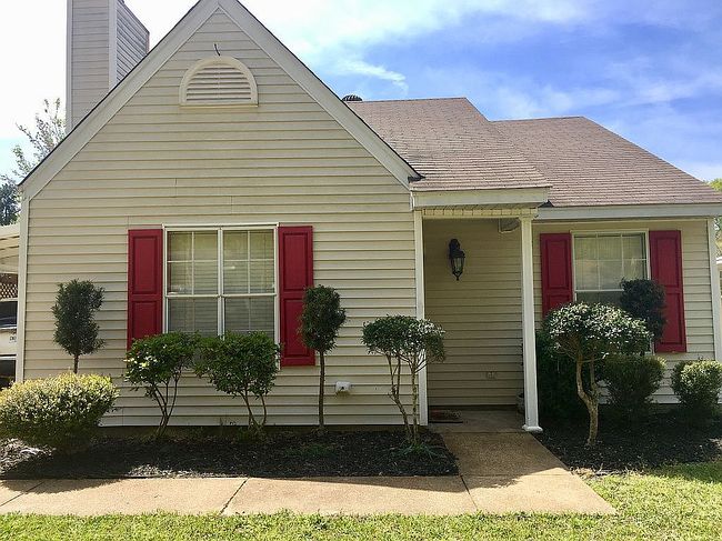 Photo of 970 White Cir, Grenada, MS