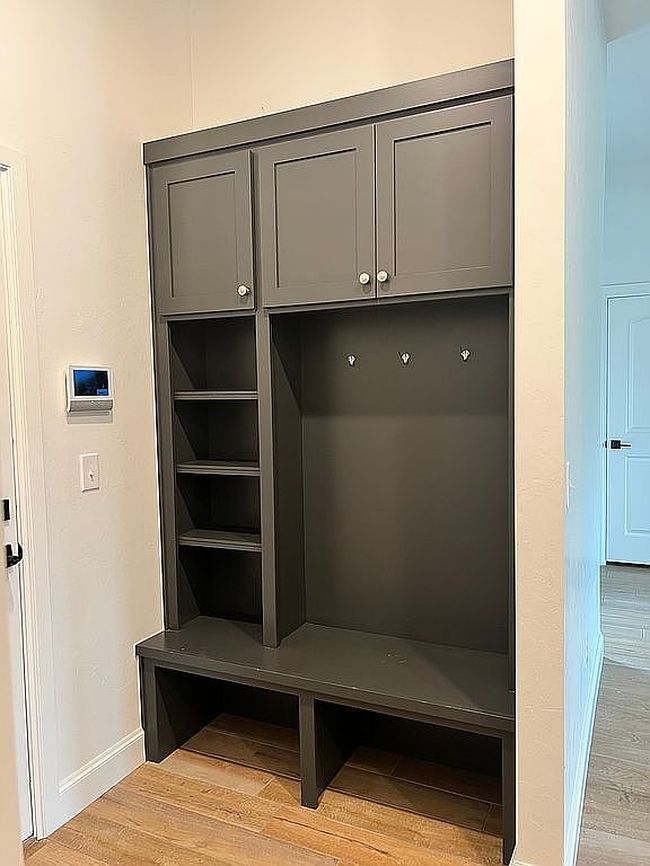 Additional photo 3 of property located at 2301 Marjorie Ln