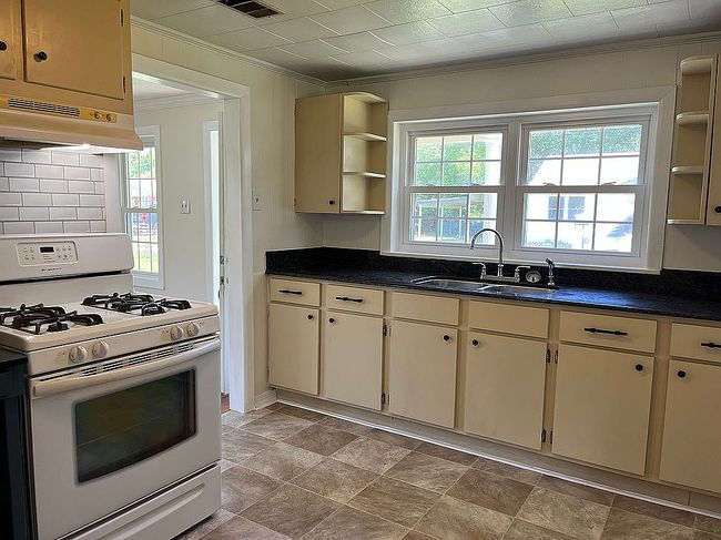 Photo of 3536 Lawrence St, Moss Point, MS
