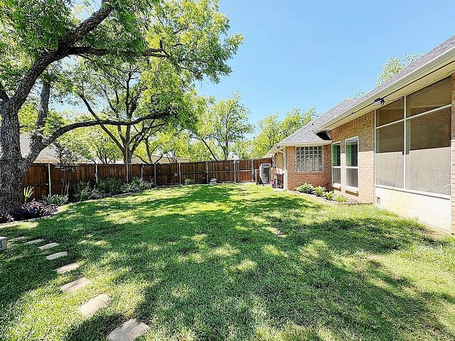 Image of 9604 Air Park Dr