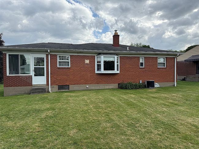 Photo of 3095 Kipp Ave, Lower Burrell, PA