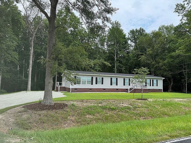 Photo of 2015 Bear Hole Rd, Vanceboro, NC