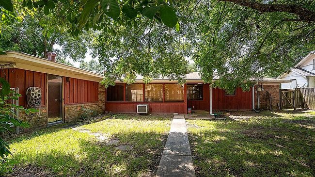 Photo of 4104 Magnolia St, Texarkana, TX
