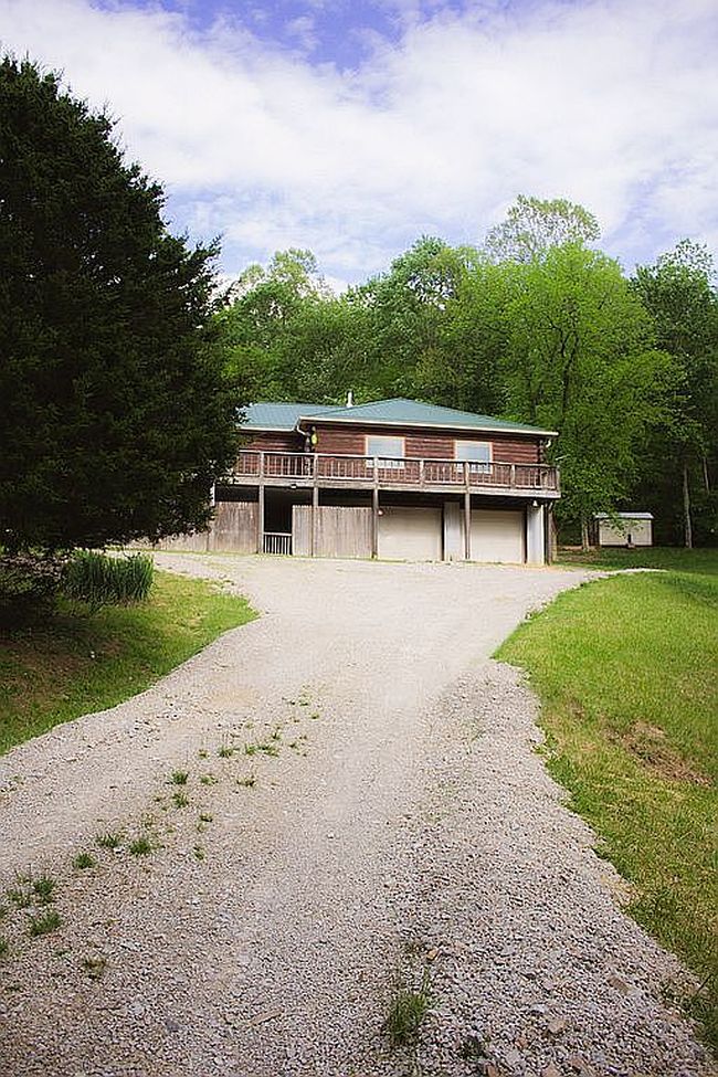 Photo of 566 Pettit Rd, Sycamore, PA