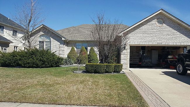Photo of 50262 Barrett Dr, Macomb, MI