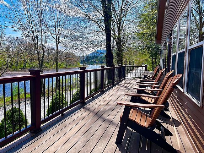 Image of 335 River Rd
