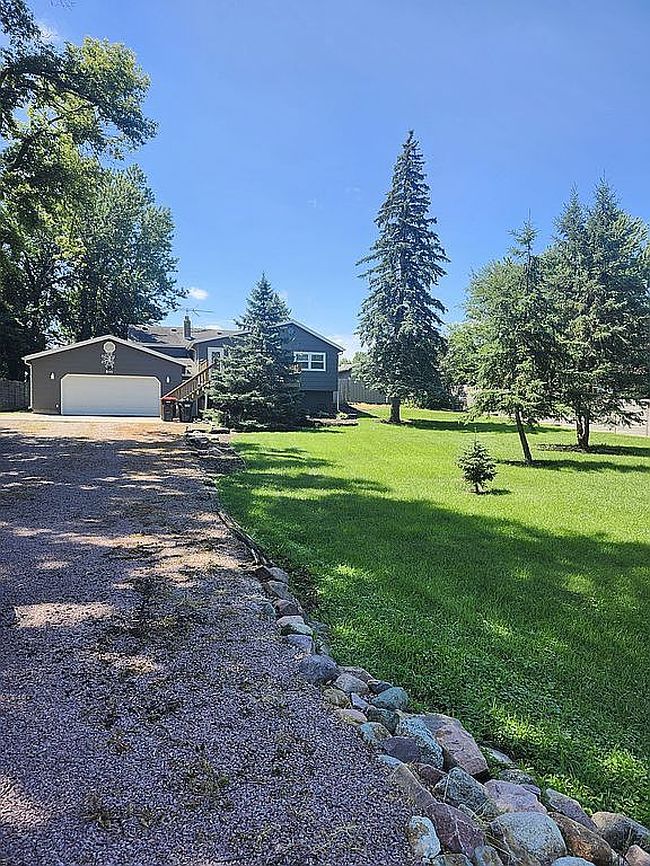 Photo of 511 Cliff Ave, Valley Springs, SD