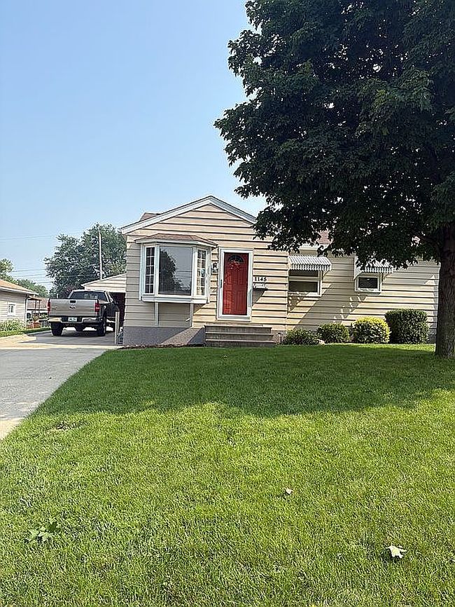 Photo of 1145 E Ridgeway Ave, Waterloo, IA