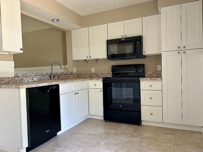 Photo of 10 Se Kings Bay Dr Apt 4, Crystal River, FL