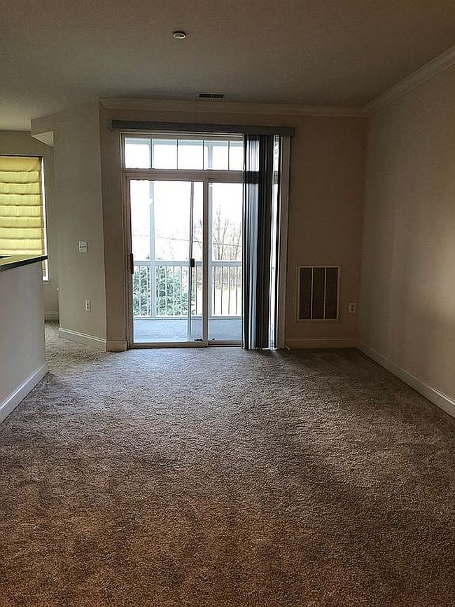 Photo of 1030 Crest Way, York, PA