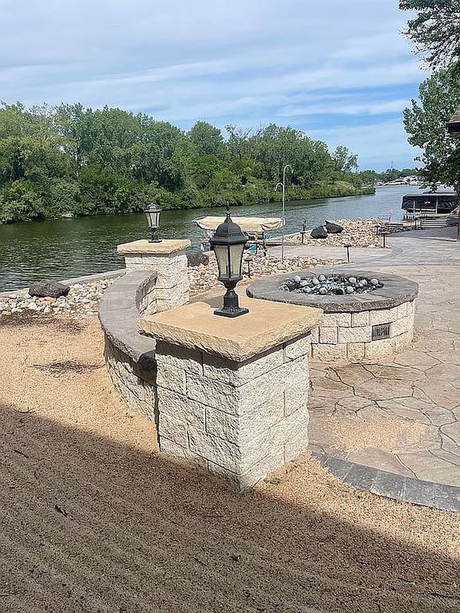 Photo of S1121 Cottonwood Ln, Fremont, NE
