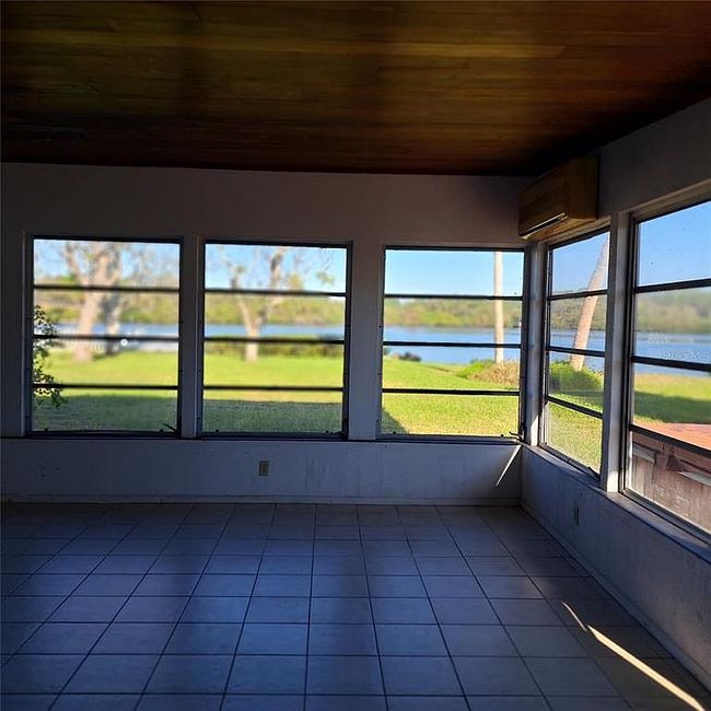 Preview of property located at 214 Pompano Ln