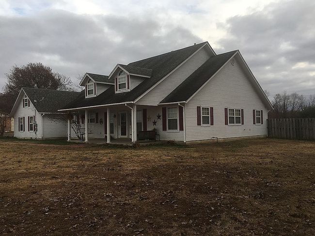 Photo of 704 Se J St, Stigler, OK