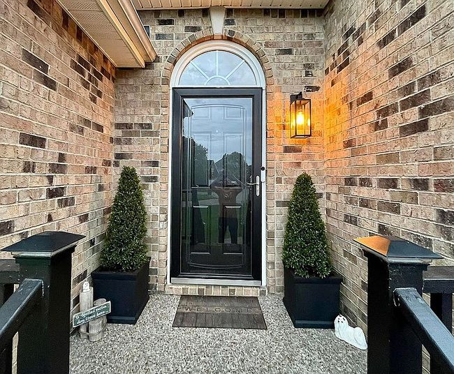 Preview of property located at 533 Bradford Dr