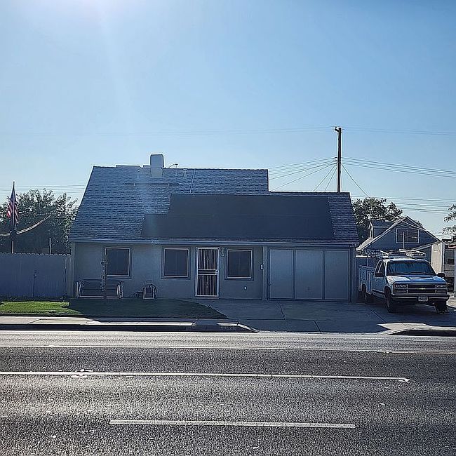 Photo of 44026 10th St W, Lancaster, CA