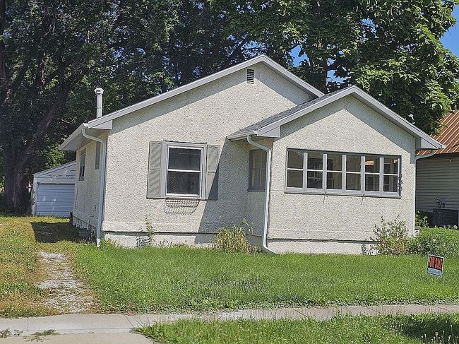 Photo of 433 2nd St, West Des Moines, IA