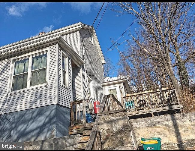Photo of 1445 2nd St, Enola, PA