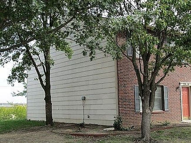 Photo of 2514 Candle Crest Cir, Manhattan, KS