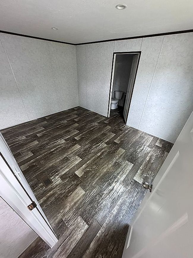 Photo of 1021 Waterloo Geneva Rd #7, Waterloo, NY