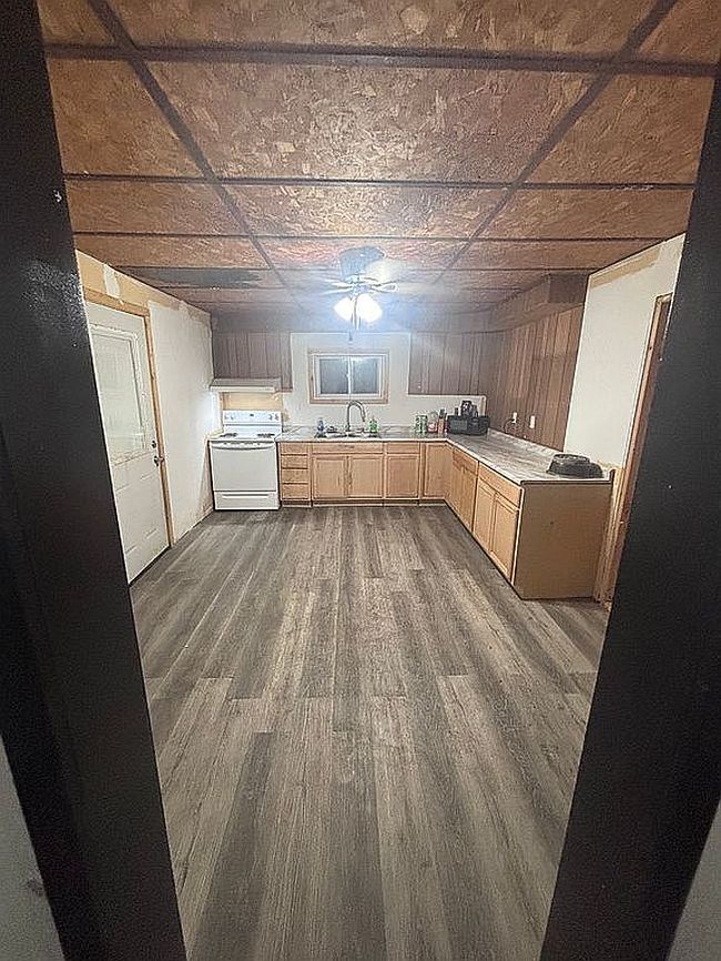 Image of 404 W A St