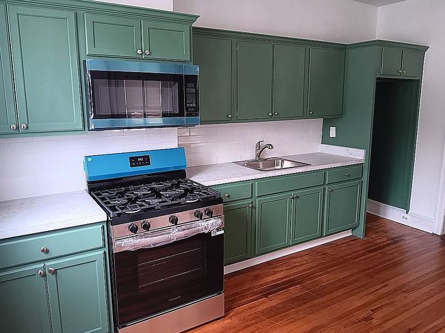 Preview of property located at 6555 Windsor St