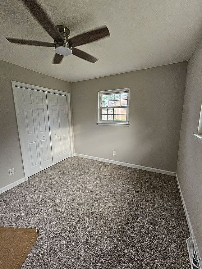 Photo of 123 Burbank Dr, Lexington, NC