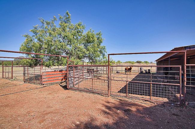 Photo of 247 Cow Trail Rd, Mason, TX