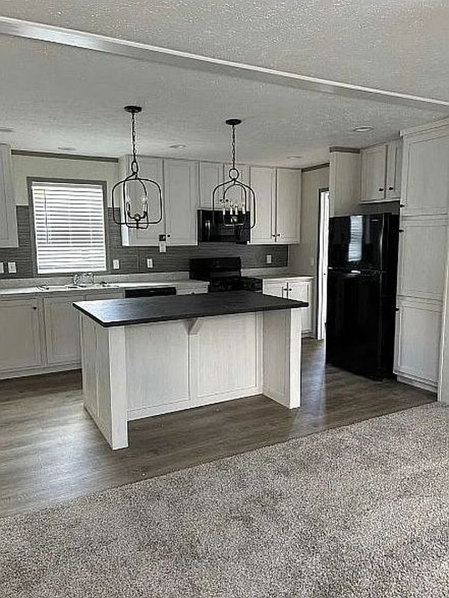 Photo of 6564 E Michigan Ave Trailer 144, Saline, MI