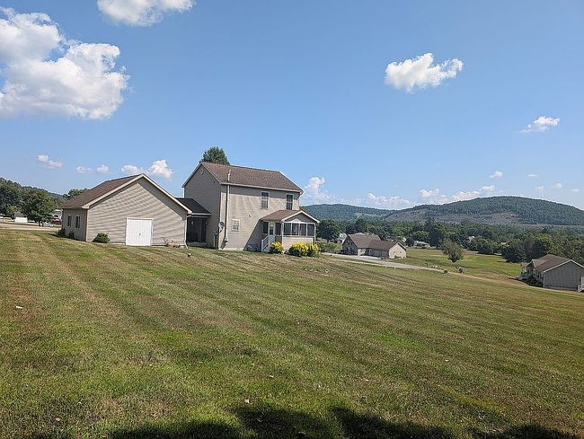 Photo of 91 Carlton Dr, Covington, PA