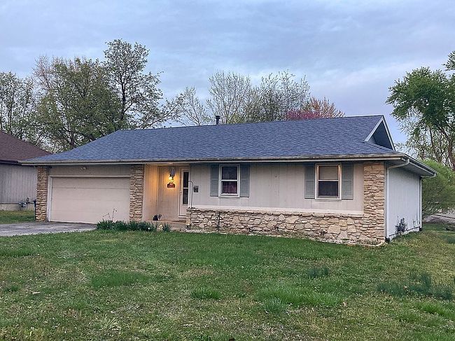 Image of 5842 S Buttercup St