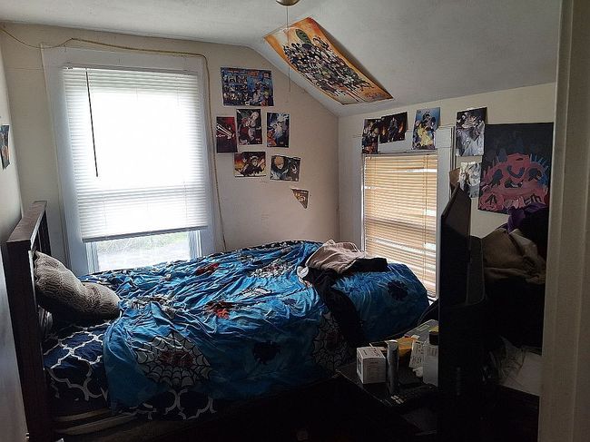 Image of 111 Bronson St