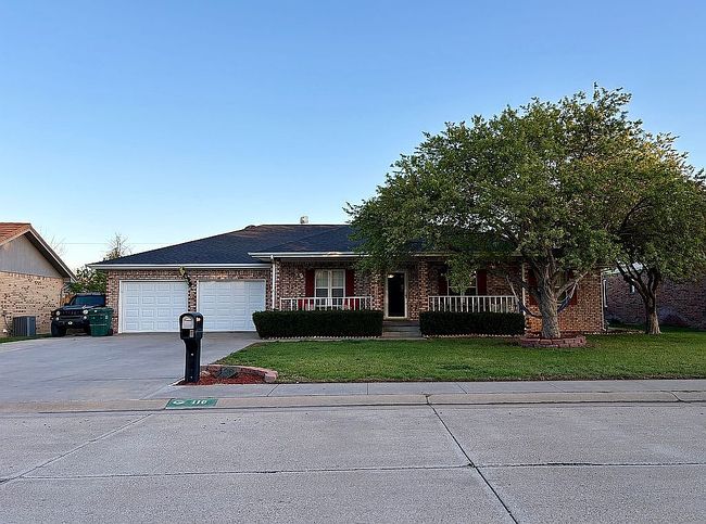 Image of 410 Canna Ln